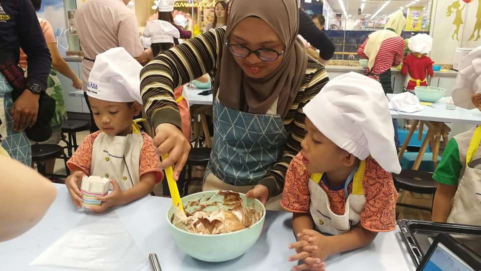 Columbia Asia Cheras Baking Workshop