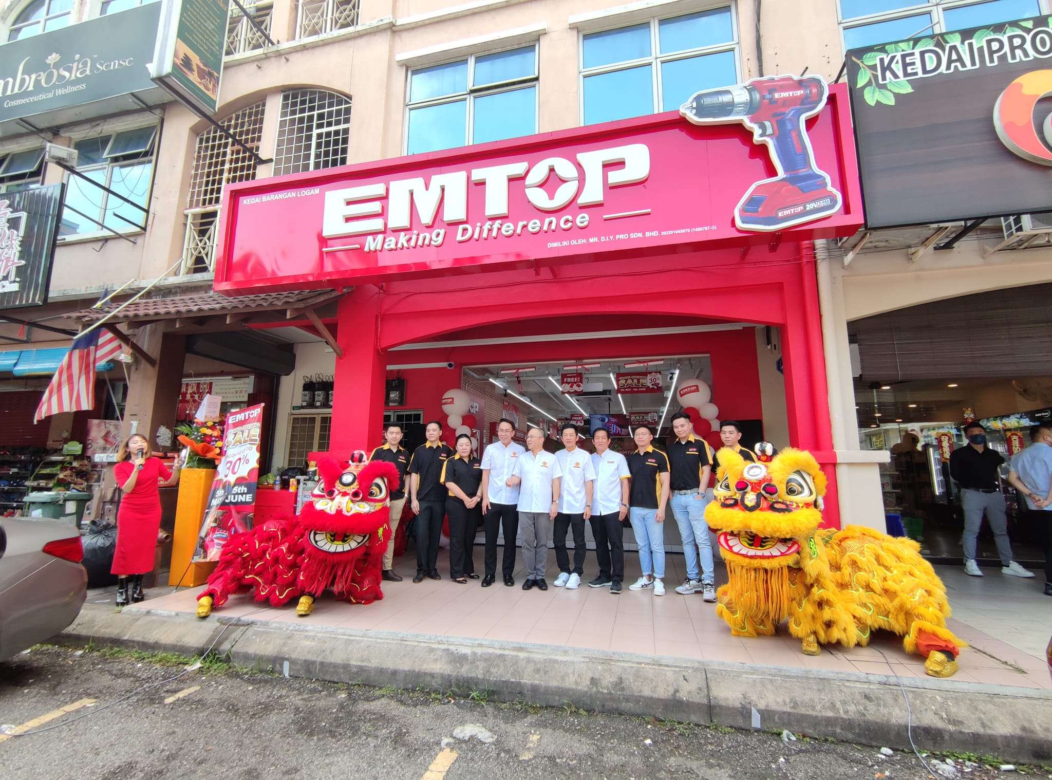 Emtop Store Grand Opening